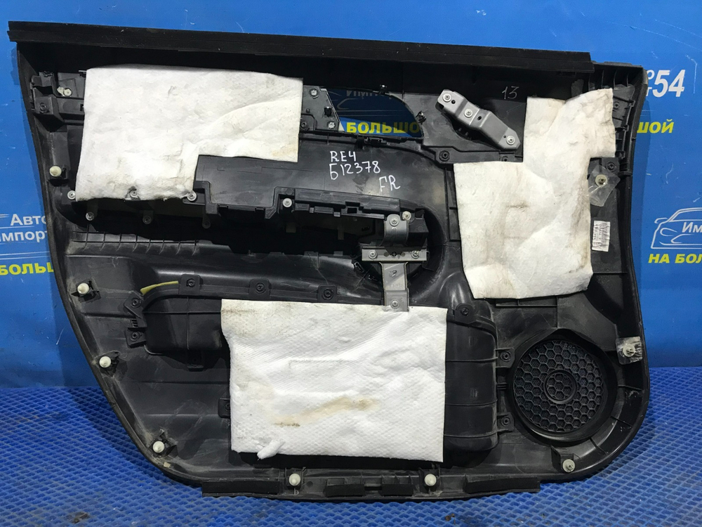 Обшивка двери Honda CR-V 2006-20011