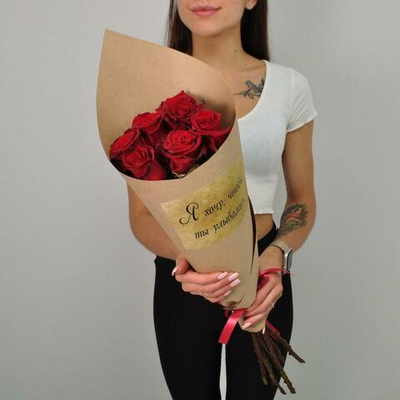 Бархатные бордовые розы 7 штук