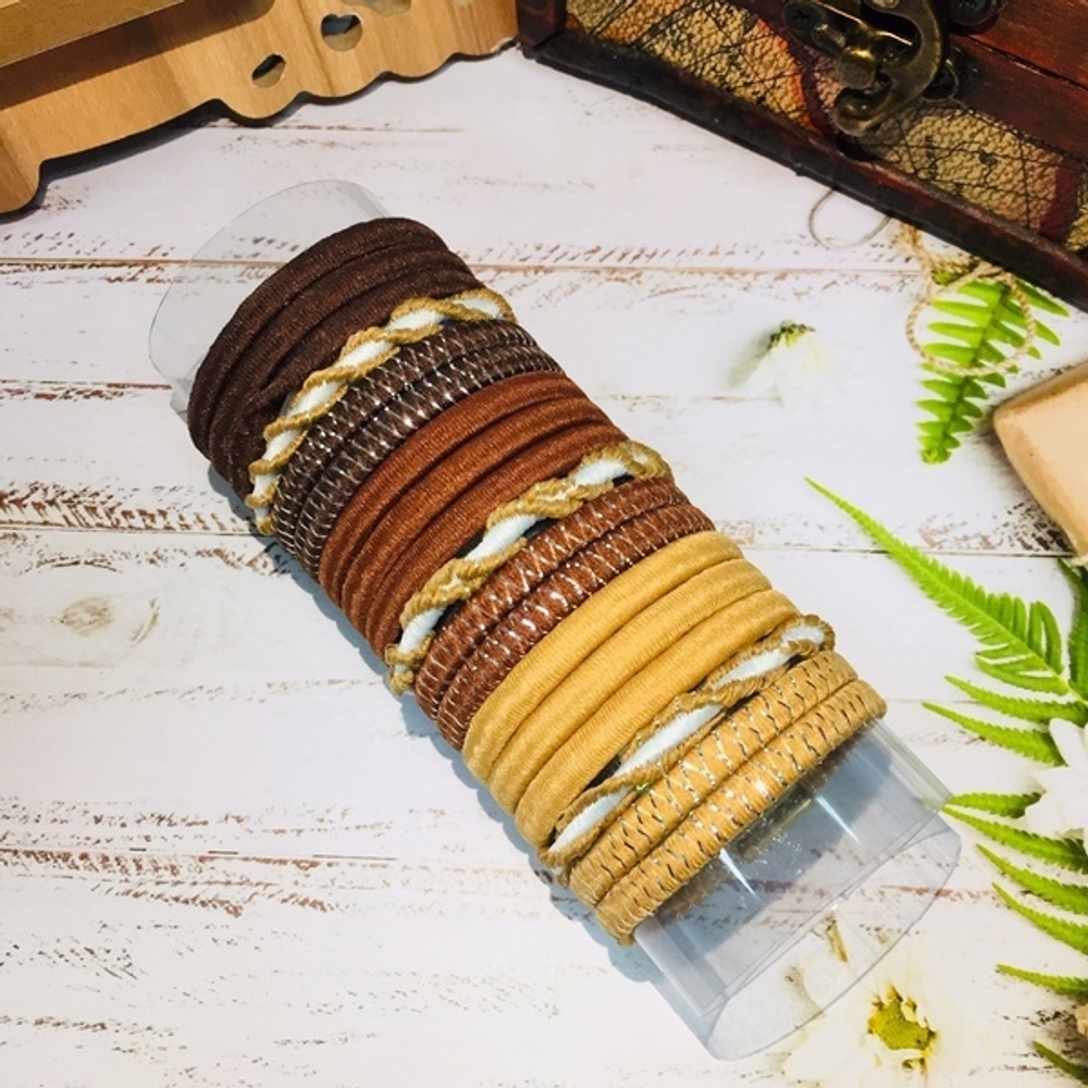 Резинки для волос детские в тубе 18шт «ЗАБАВА», спиральки, цвет бежевый / коричневый, d-4см (наклейка Кокетка)