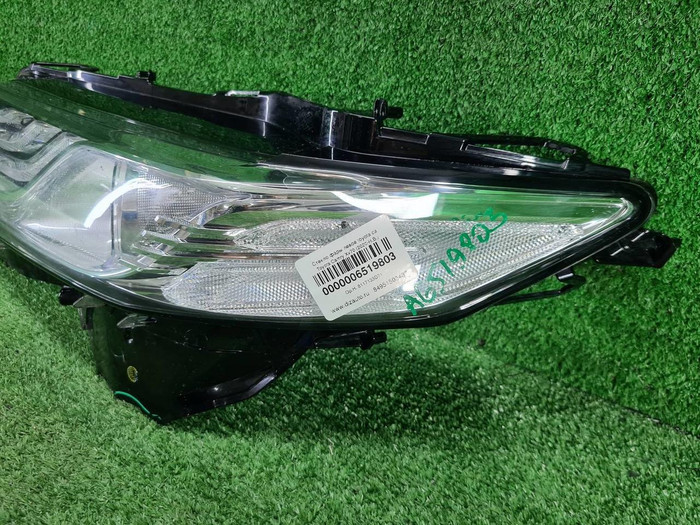 Стекло фары левое Toyota Camry xv70 (2020-н.в.)