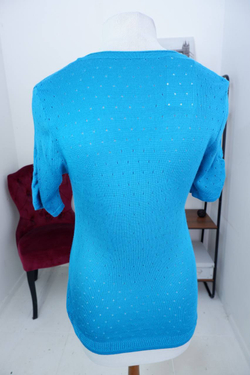 Джемпер с перламутровыми пуговицами, визуально на 44/46 размер