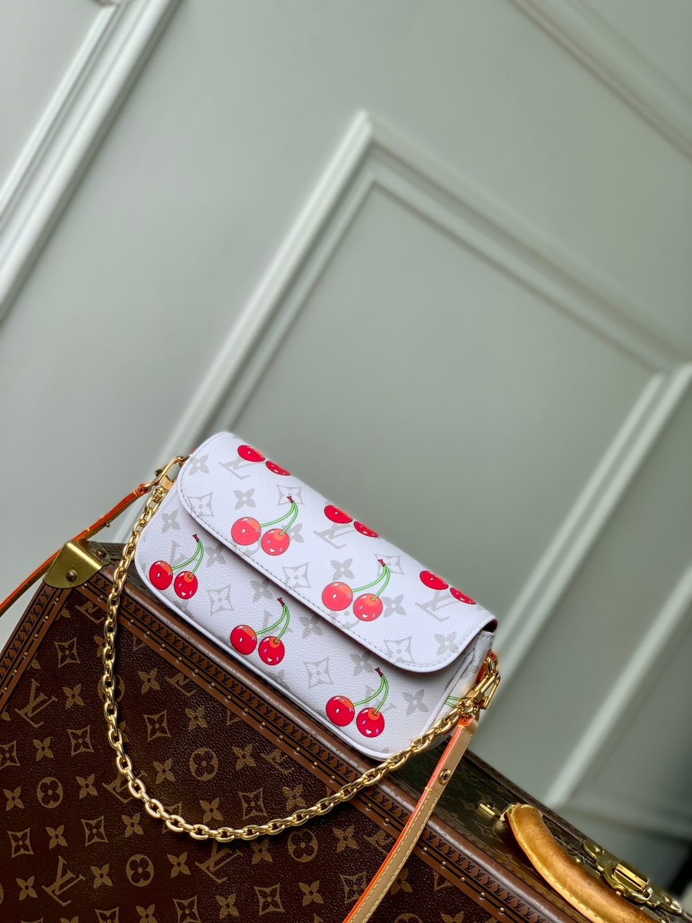 Louis Vuitton Ivy Wallet On Chain Bag