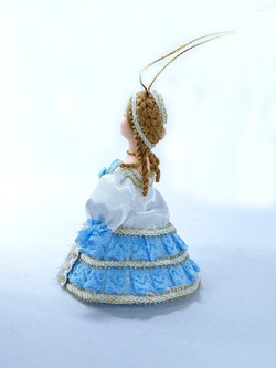 Фарфоровая кукла-подвеска Дама. Сувенир ручной работы