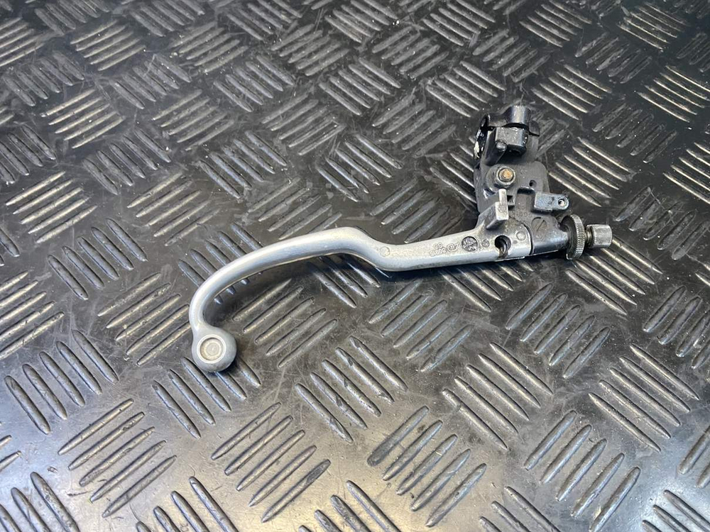 Рычаг сцепления Yamaha TDM900 RN08 2002 (с креплением)