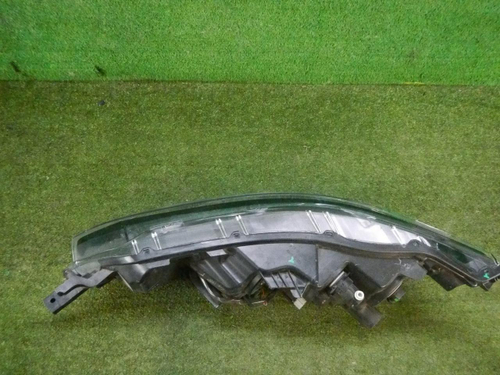 Фара правая Nissan Qashqai 2 j11 (17-23) галоген