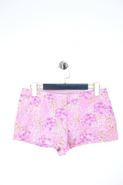 Шорты яркие и стильные, визуально на 42 размер