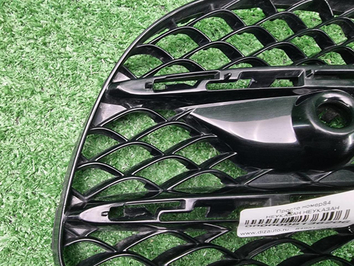 Решетка перед. бампера Mercedes S W222 (17-20) AMG