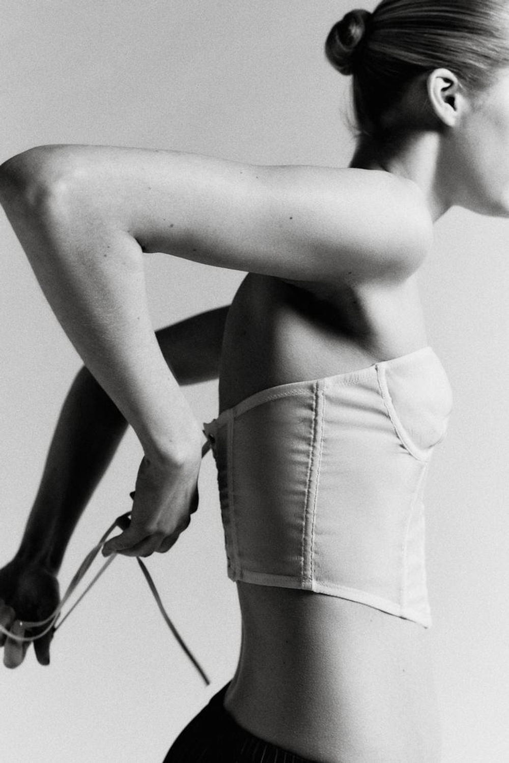 ZARA КОРСЕТ НА КОСТОЧКАХ СО ШНУРОВКОЙ, ЭКРЮ