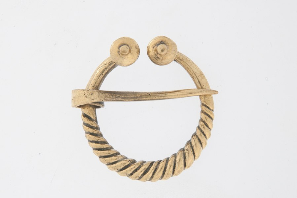 Фибула. Тарту 9-11 в.
