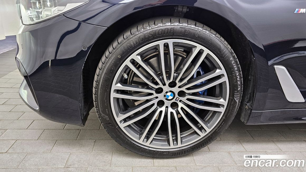 BMW 5 Series (G30) 530i xDrive M Sports Plus (06.2020)