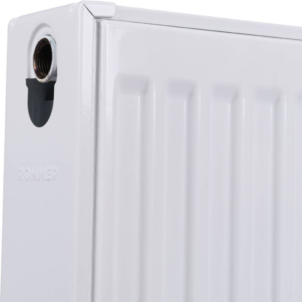 ROMMER 22 /300/900 радиатор стальной панельный боковое подключение Compact (цвет RAL 9016)