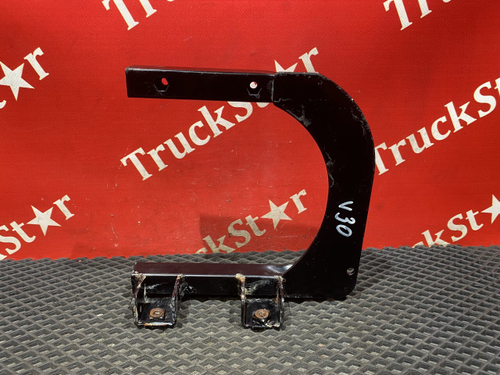 Кронштейн крыла правого 2018г