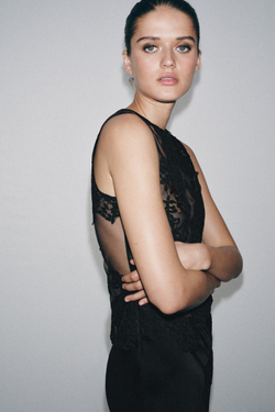 ZARA ДЛИННОЕ ПЛАТЬЕ ИЗ СЕТКИ И КРУЖЕВА, ЧЕРНЫЙ