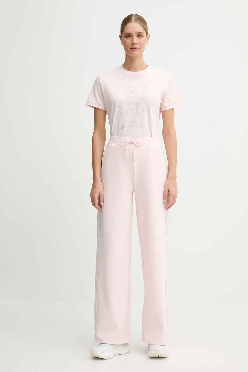 Футболка женская GUESS