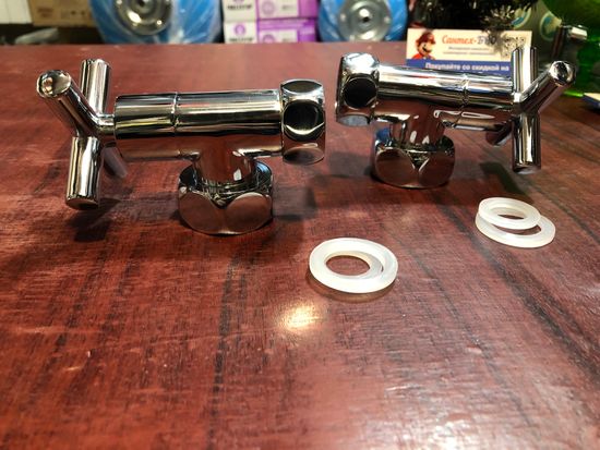 Кран для полотенцесушителя угловой 1х3/4" г/г крест Tim 2 шт