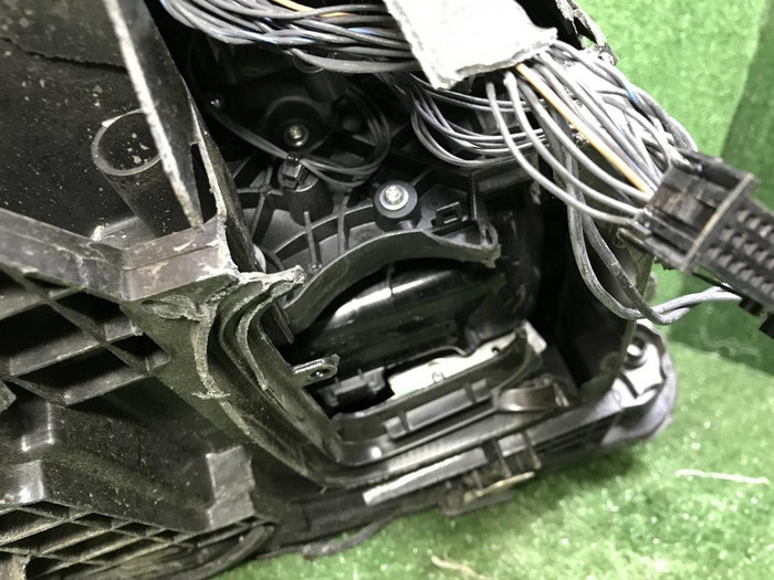 Битая Фара левая Mercedes GLE V167 (2018-2024) LED