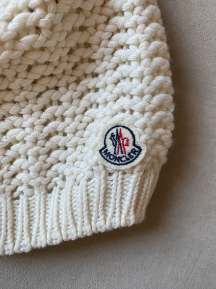 Шапка Moncler на 4-5 лет