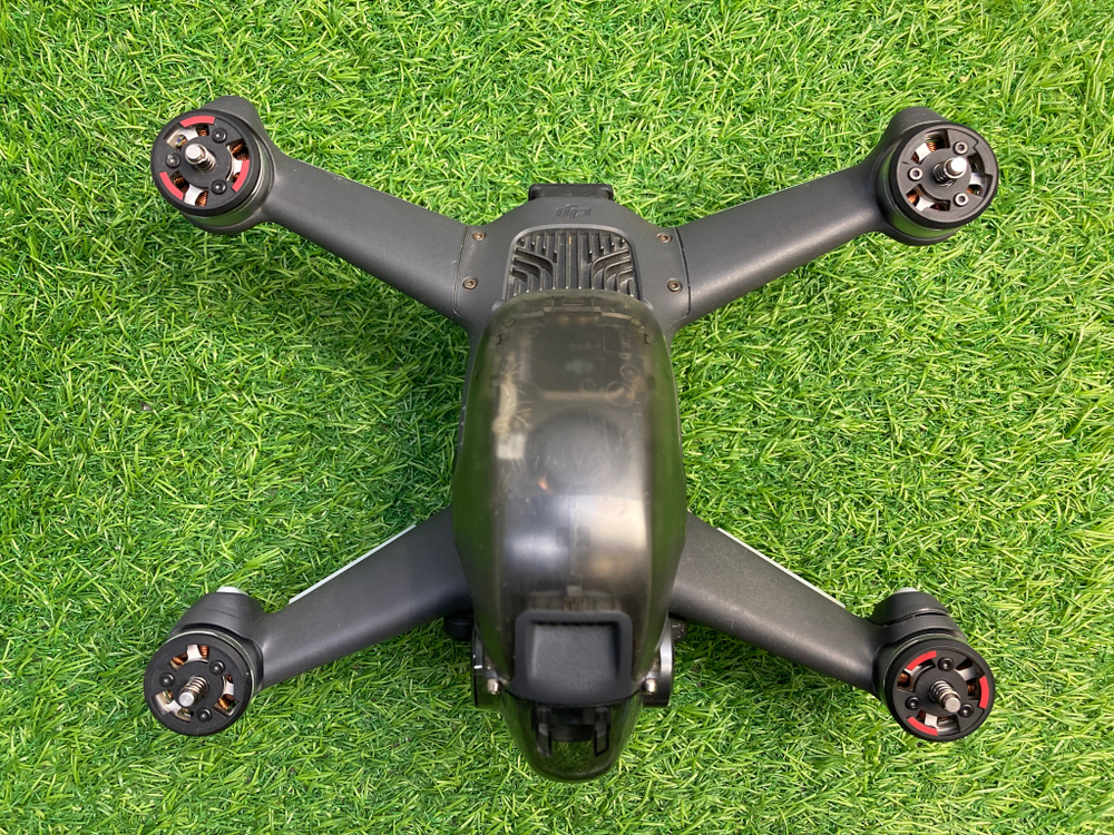 Квадрокоптер DJI FPV
