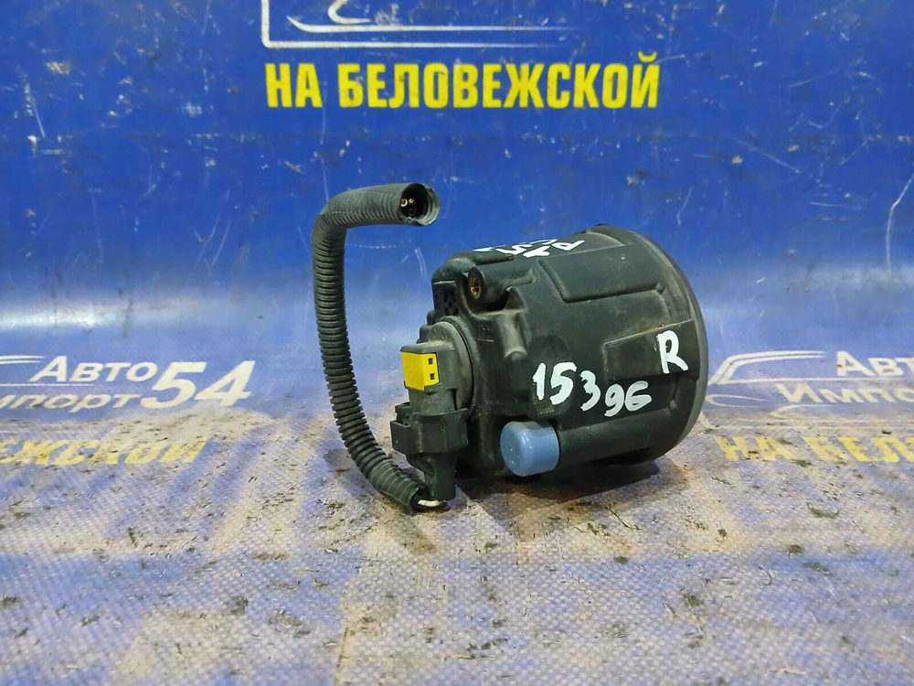 Туманка правая NISSAN PRESAGE 2006-2009