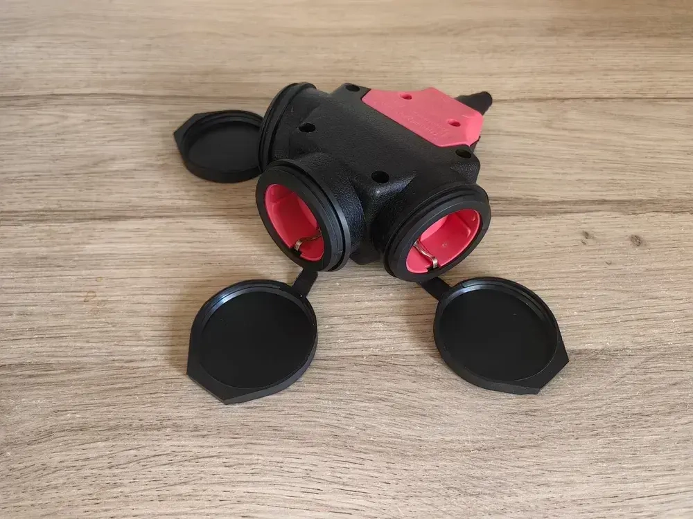 Разветвитель силовой, трехместный, трехфазный, IP 44, 16 А