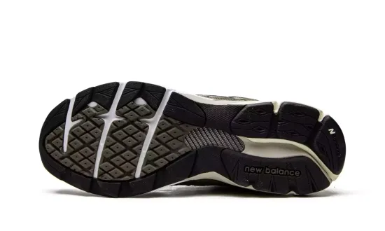 Кроссовки New Balance 990 V3 "Made In USA - Olive"