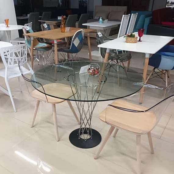 Стул Bjorg Arms с прозрачной спинкой