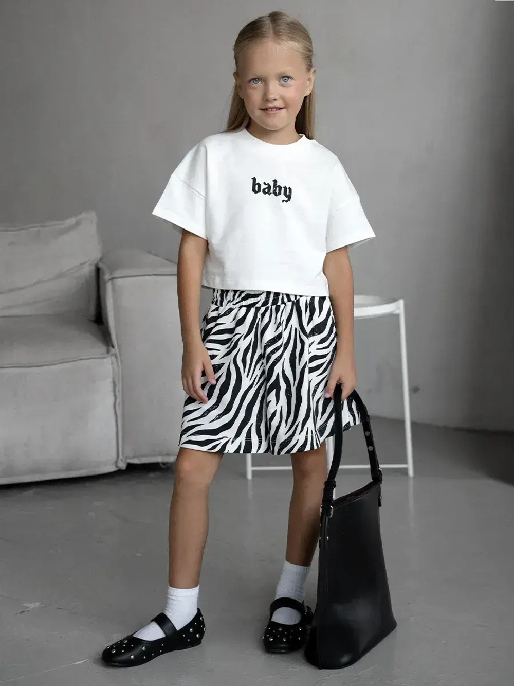 Летний костюм, футболка и шорты для девочки