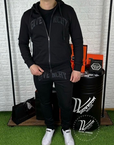 Спортивный костюм Givenchy