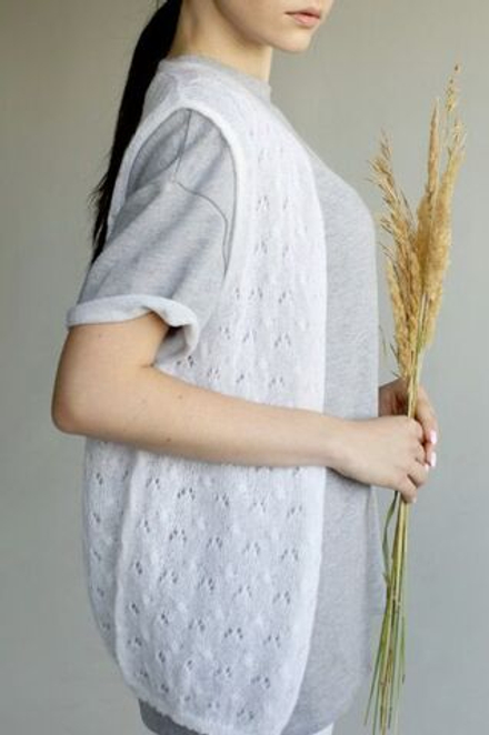 Жилет женский на пуговицах Т047-01 белый