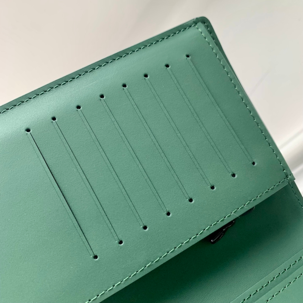 Louis Vuitton Brazza Wallet