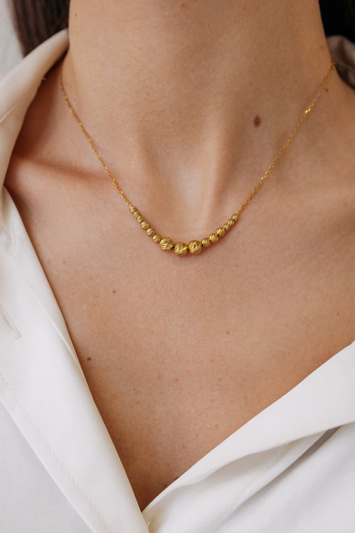 Колье с шарами и алмазными гранями