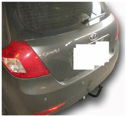 Фаркоп(прицепное) Лидер-Плюс для KIA CEED, хетчбек 2007-2012, HYUNDAI I30 2008-2012 (паспорт и сертификат в комплекте)(без электрики)K110-A