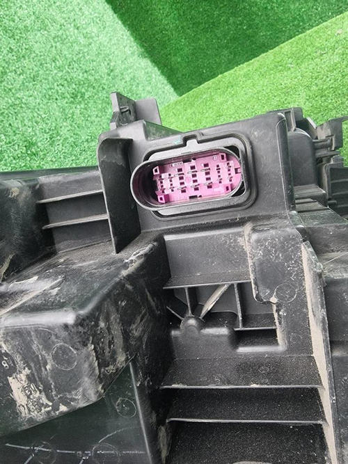 Фара левая Geely Tugella (2019-2024) LED