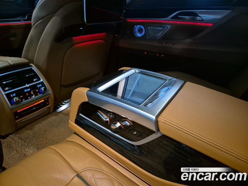 BMW 7 Series (G11) 740Li xDrive M Sports (08.2022)