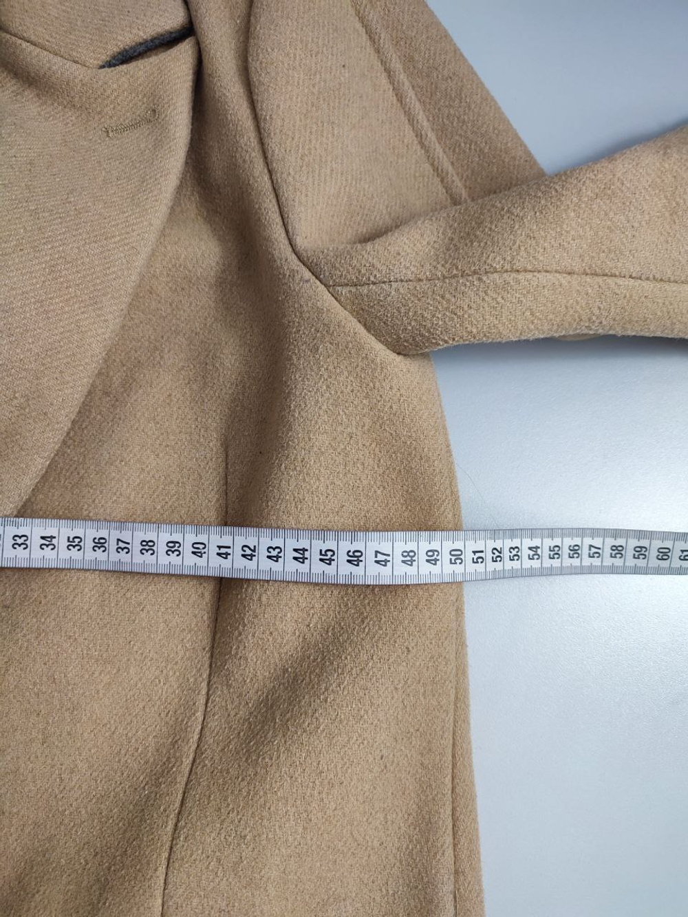 Пальто элегантное светлое 44 размер