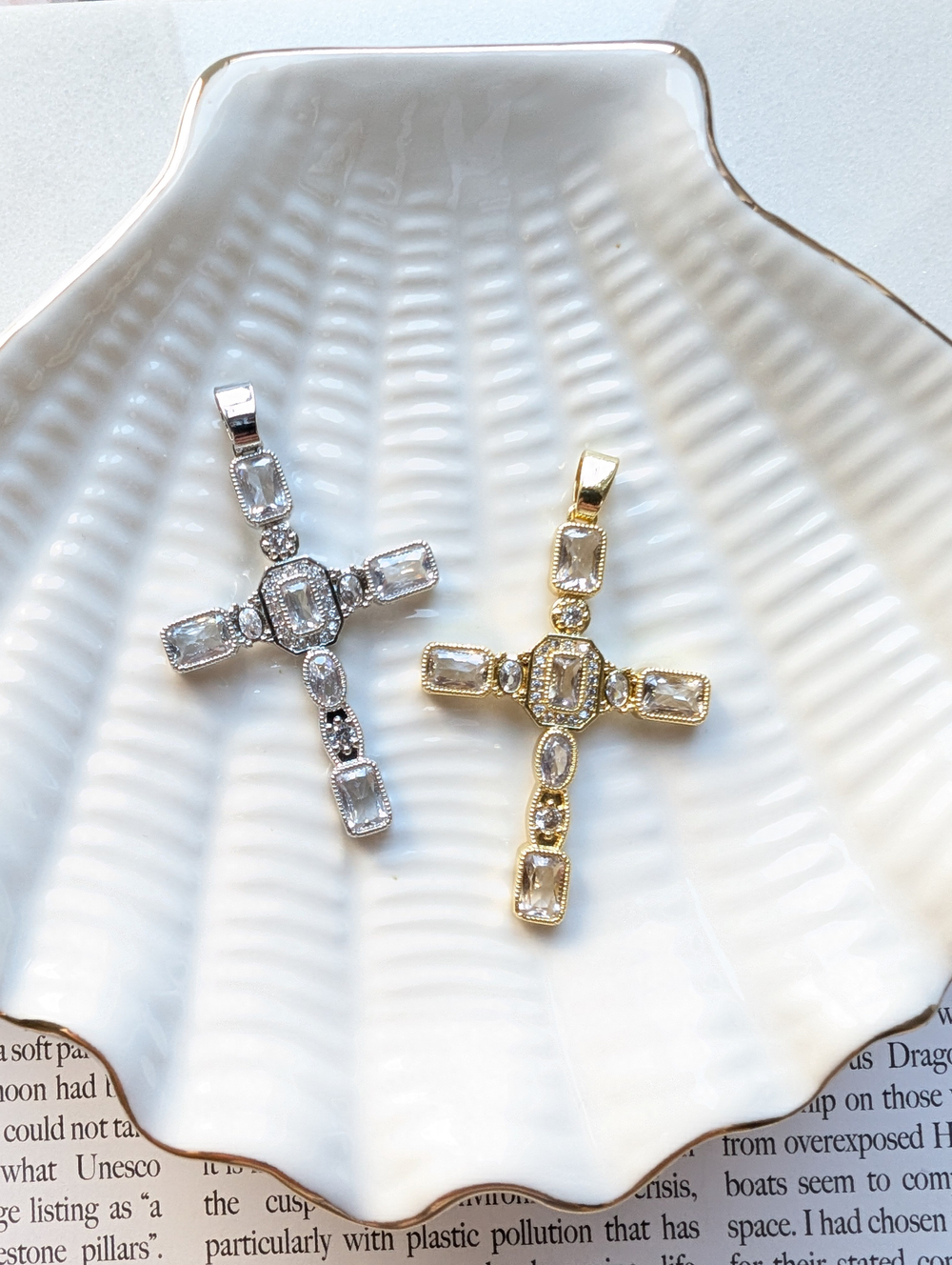 Подвеска крест с фианитами, 41*28мм