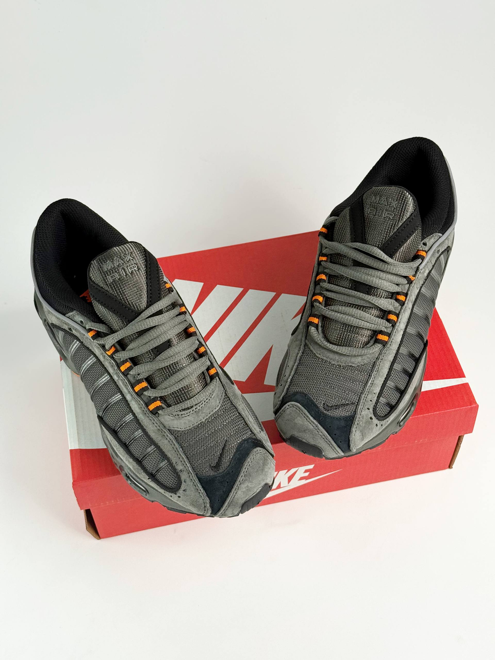 Кроссовки Nike Air Max Tailwind 4 #B114 (сер.)