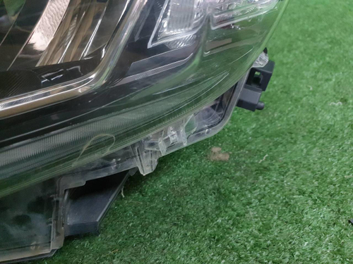 Фара левая Toyota Land Cruiser Prado 150 (2017-н.в.) LED