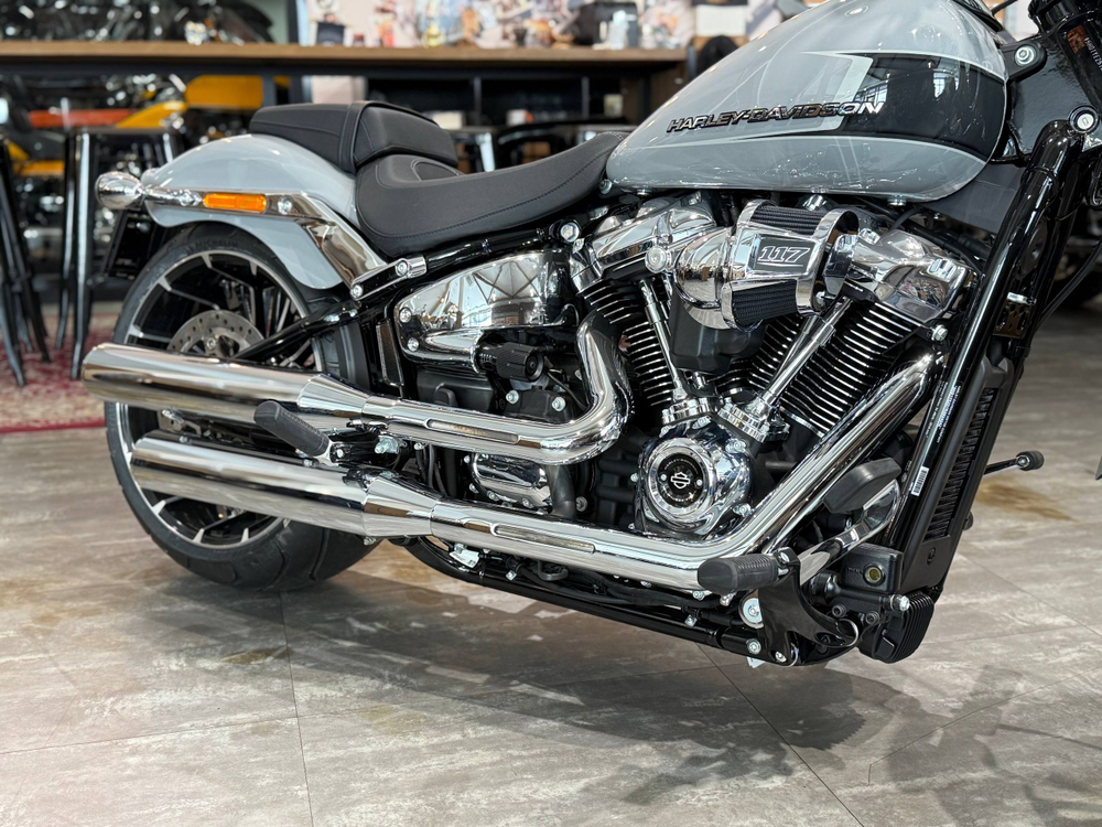 Harley-Davidson BREAKOUT 117 (Billiard Gray ) 2024
