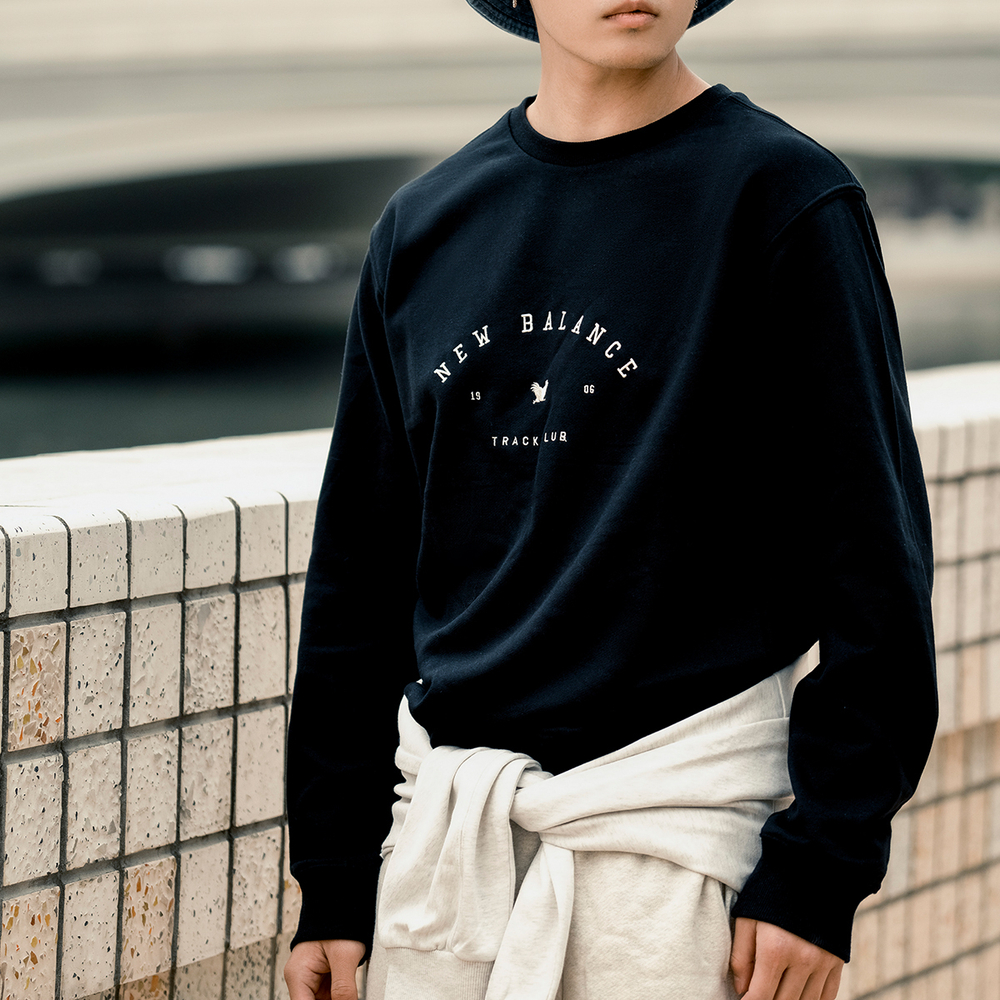 Толстовка New Balance FW22 Logo, MT23562-BK