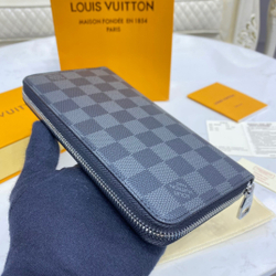 Louis Vuitton Zippy Wallet