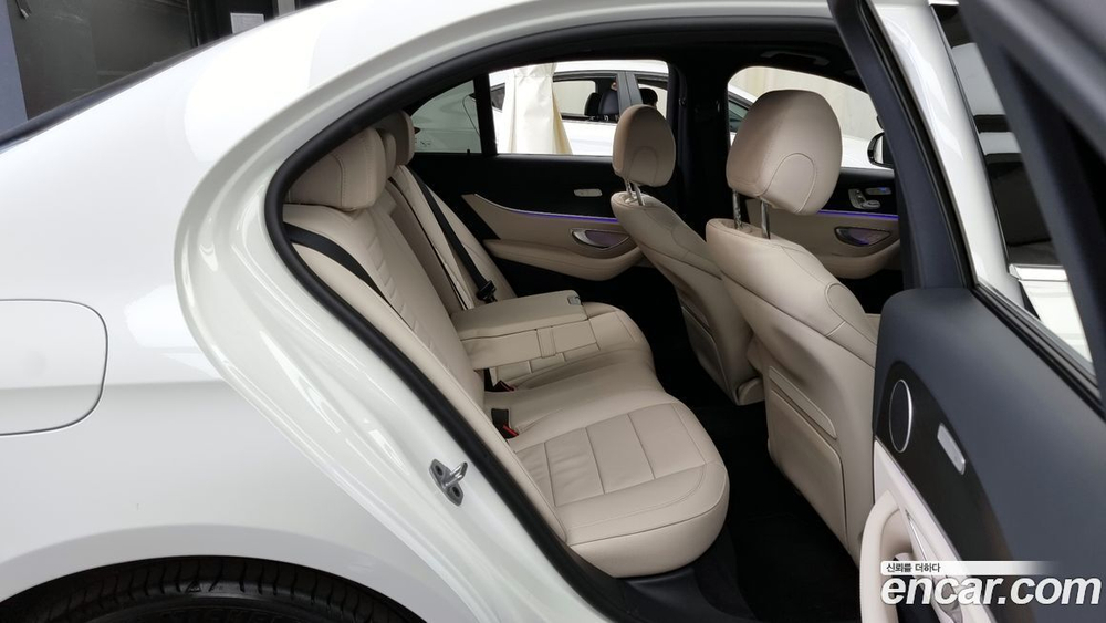 Mercedes-Benz E-Class W213 E250 Avangarde (09.2023)