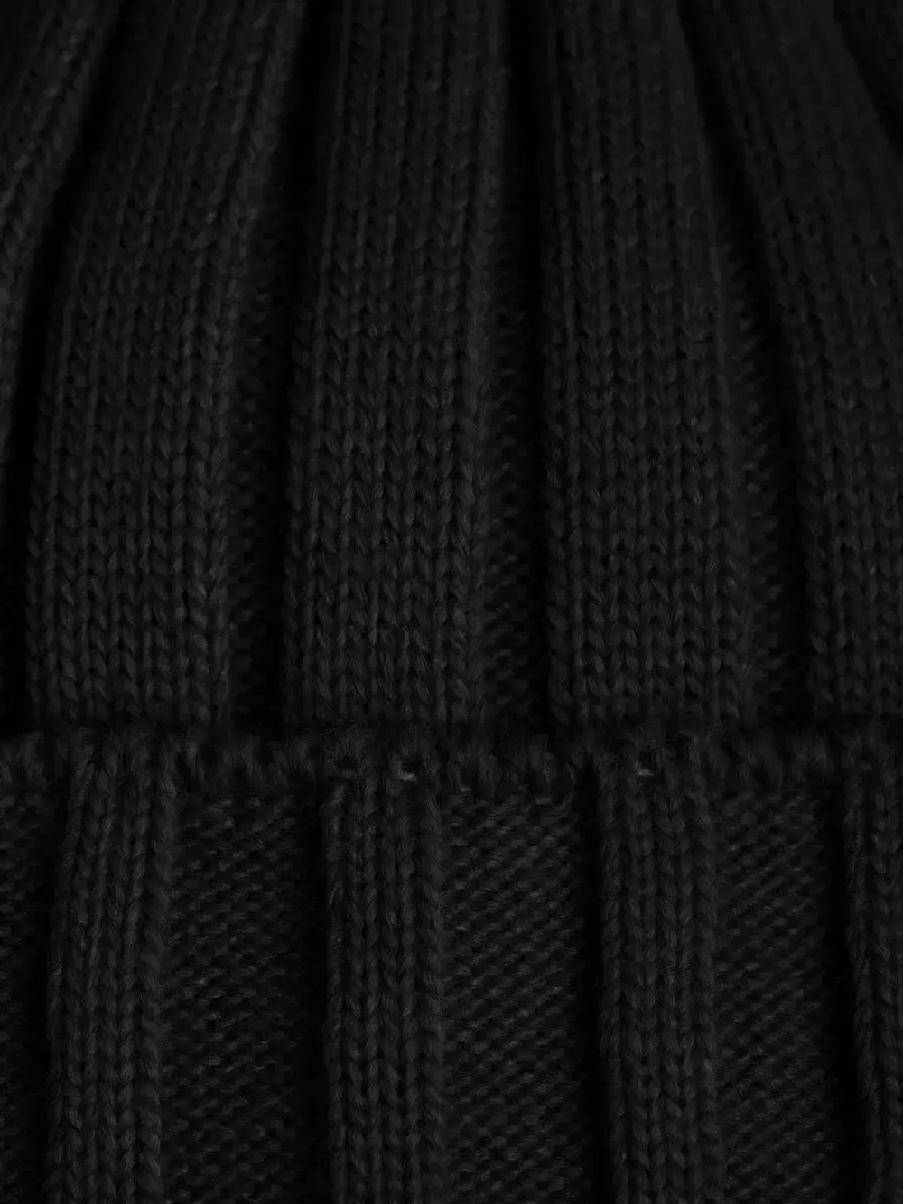 Шапка вязаная демисезонная детская