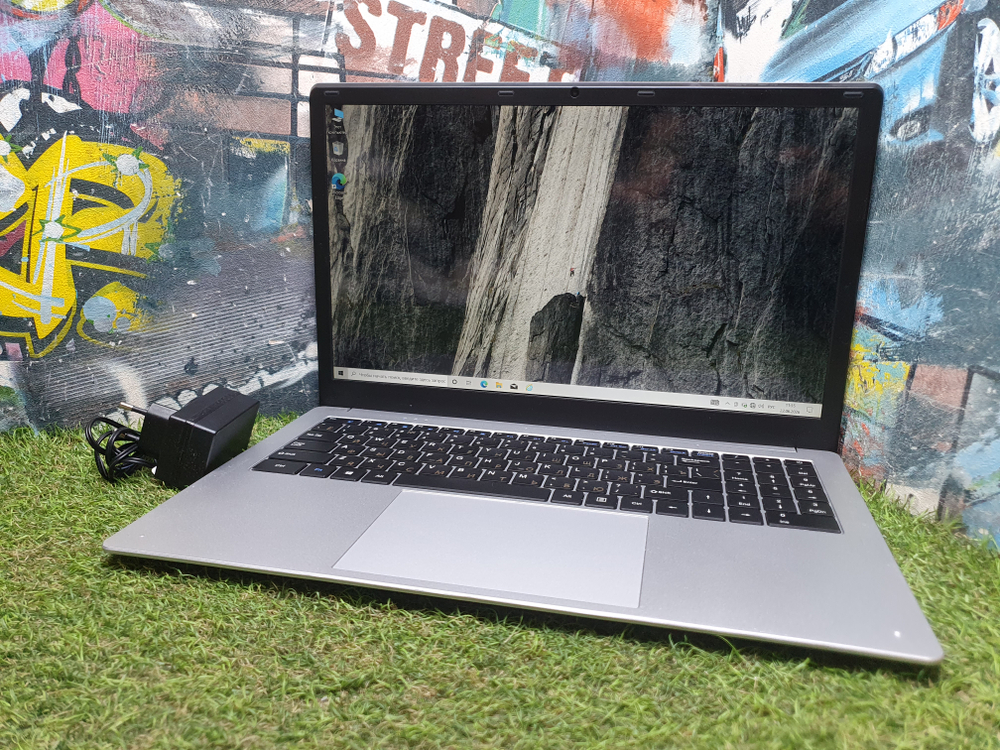 Ноутбук Azerty Celeron/8Gb/FHD/AZ-1401