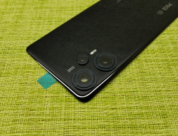 Poco F5 (23049PCD8G) - Задняя крышка (корпус) в сборе со стеклом камеры (ORIG-SP)