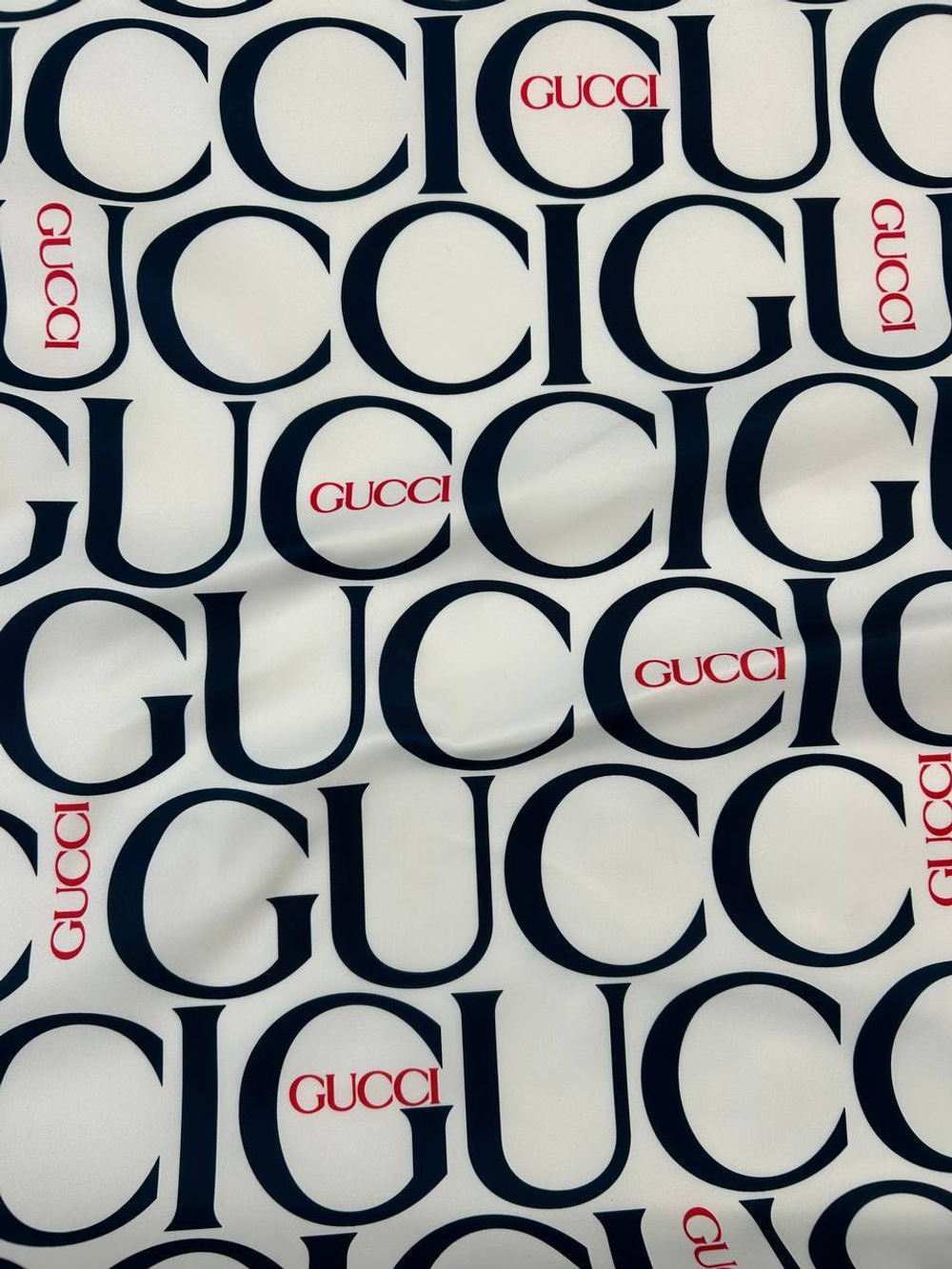 Курточно-плащевая ткань п/э Gucci белая с дизайнерским лого