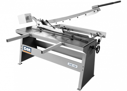 Сабельная гильотина Dogan Machinery DGM 1300