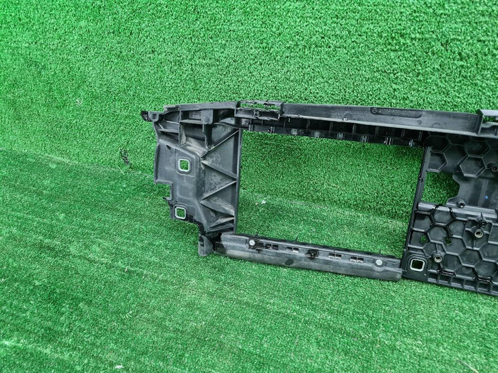 Воздуховод радиатора Mercedes C w206 (2021-н.в.)