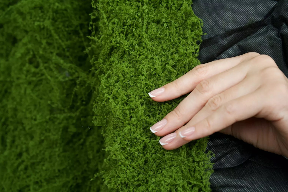 Коврик искусственного мха на тканевой основе 1*1м