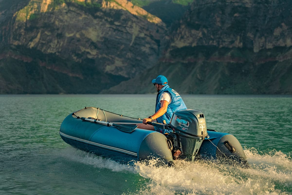 Лодка ПВХ ТРИТОН Plus 335